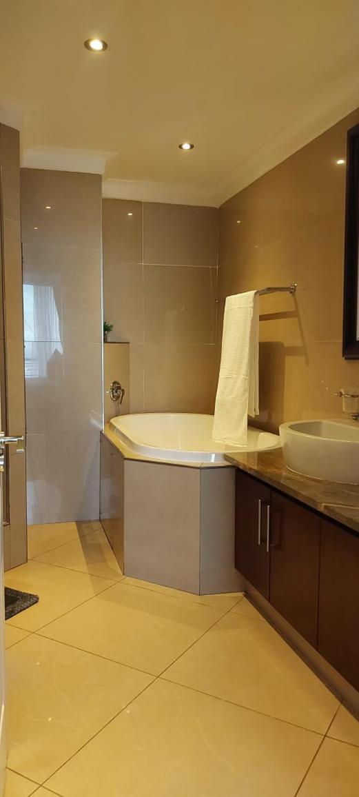 Ocean Sunrise At The Sails - Durban Point Waterfront Apartment Ngoại thất bức ảnh